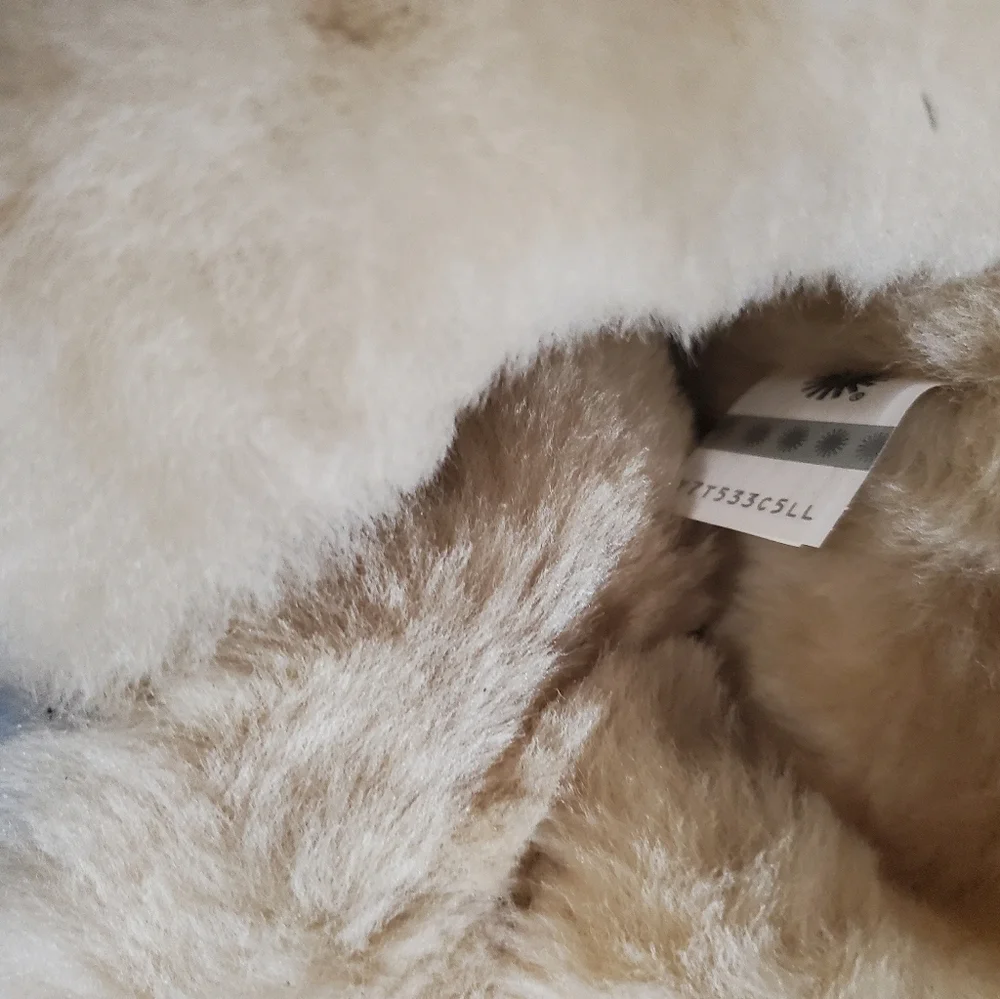 NEW UGG WOMEN'S DAELYNN LEATHER BOW SUEDE BOOTS - Picture 8 of 8